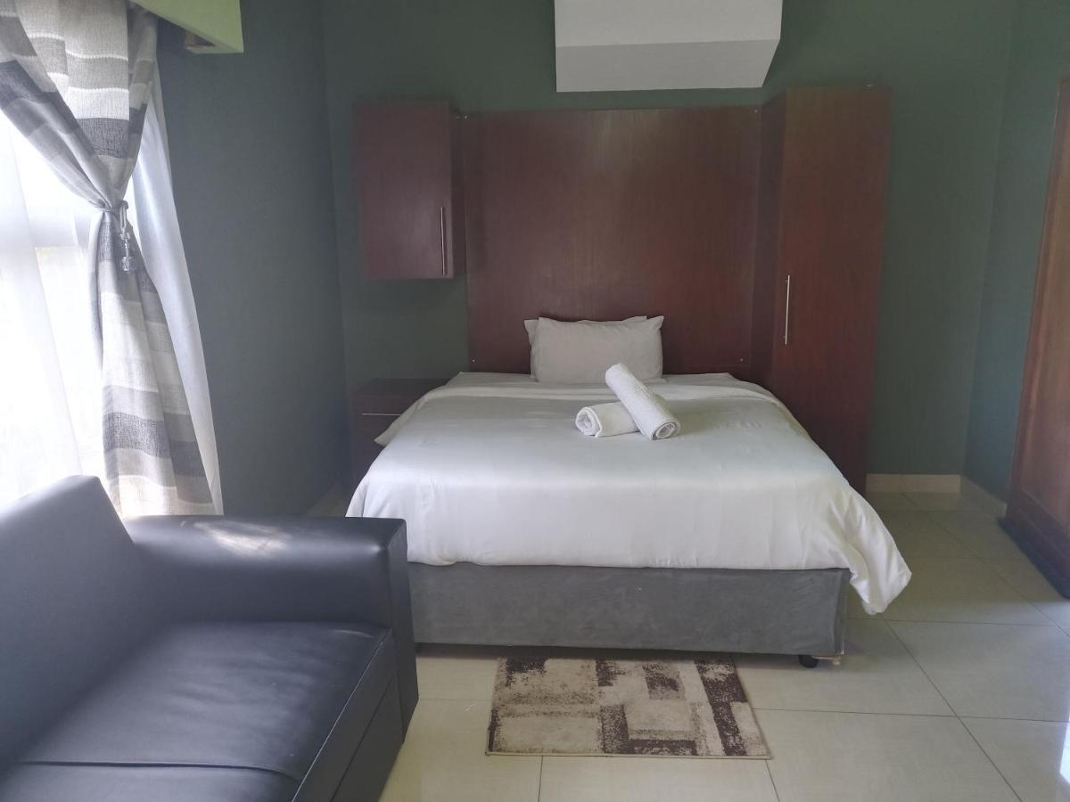 Wise Bird Guest House 鲁德普特 外观 照片